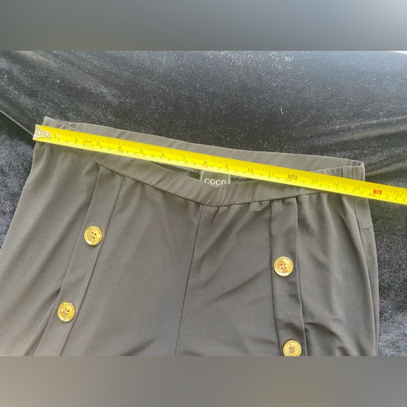 Coco Bianco wide leg flowy black pant/slack w/gold button detail - Picture 5 of 7